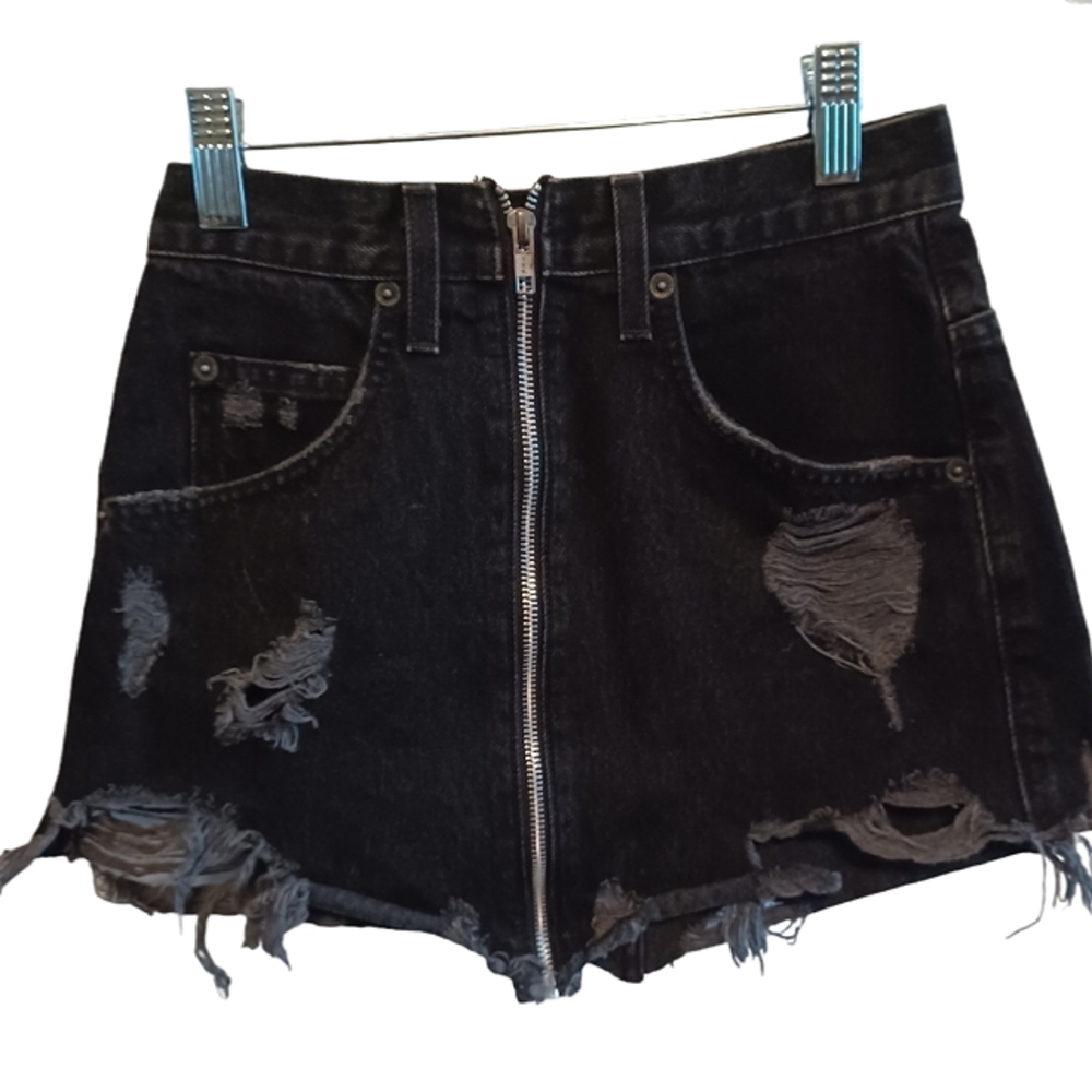 Carmar Los Angeles distressed zipper front black denim mini skirt Size 24   (jr)